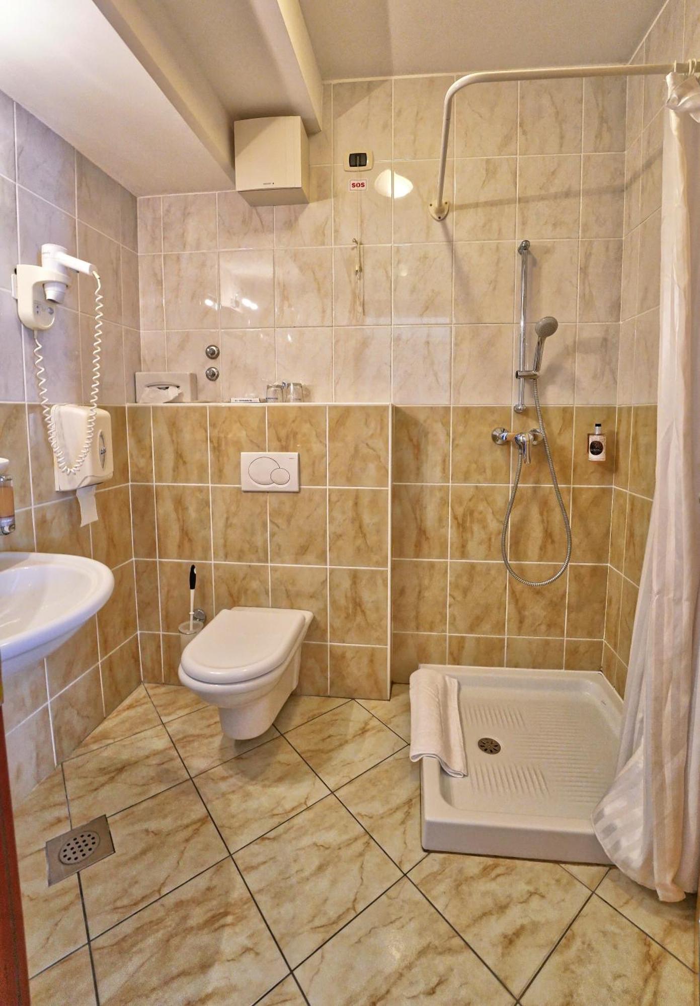 Hotel Krek Superior Lesce  Zewnętrze zdjęcie