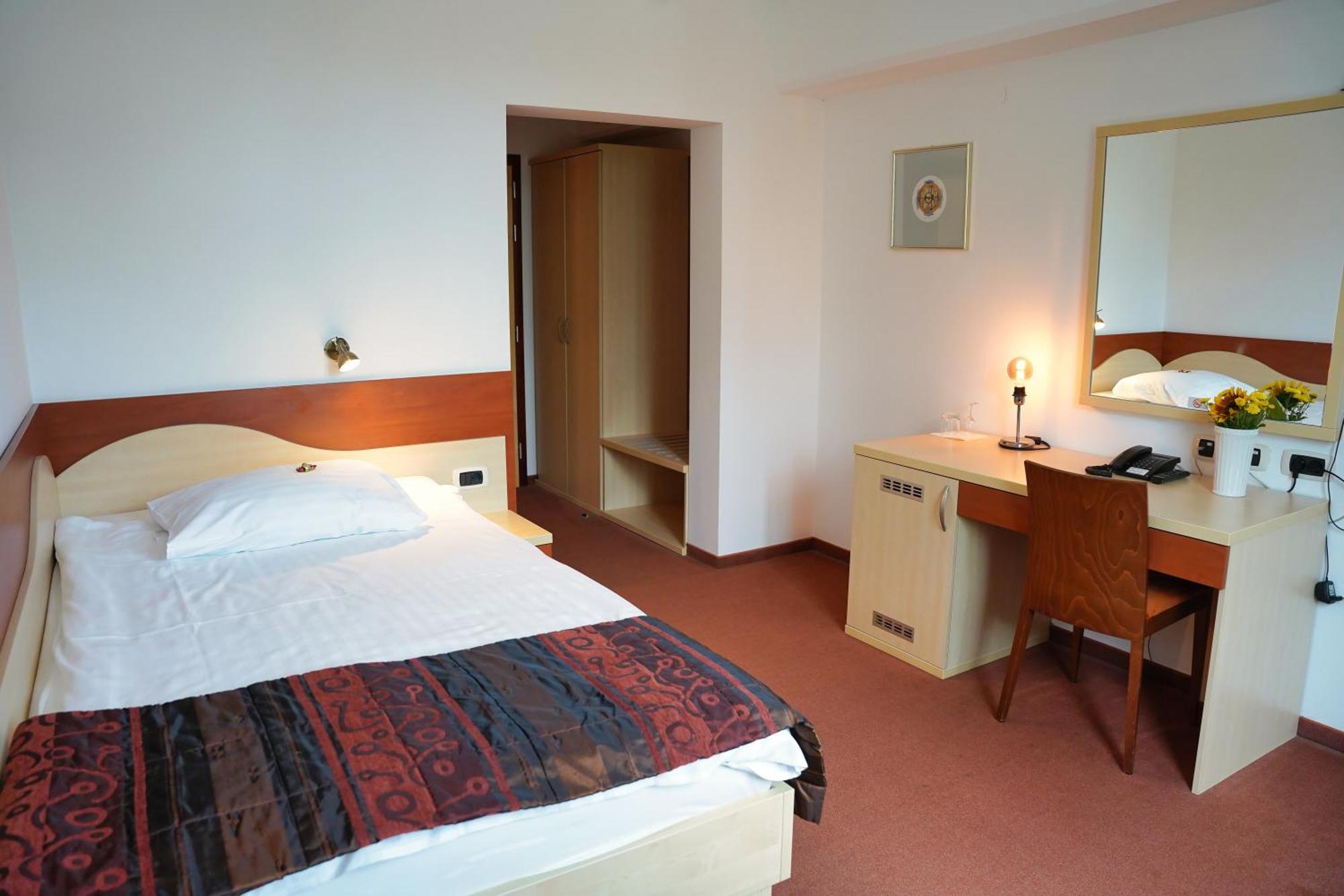 Hotel Krek Superior Lesce  Zewnętrze zdjęcie