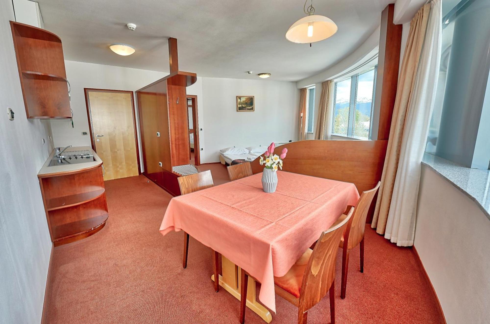 Hotel Krek Superior Lesce  Zewnętrze zdjęcie