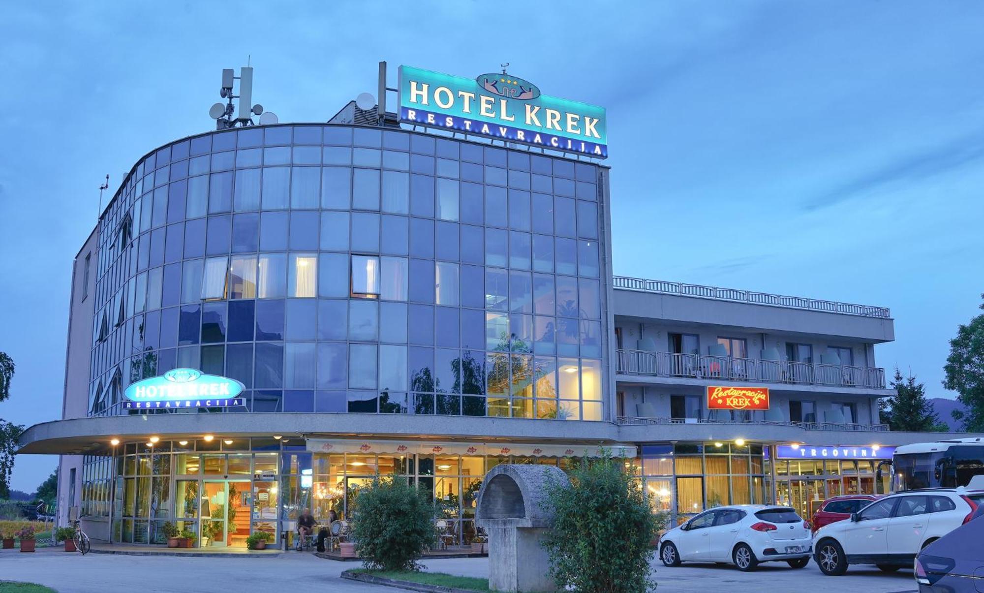 Hotel Krek Superior Lesce  Zewnętrze zdjęcie