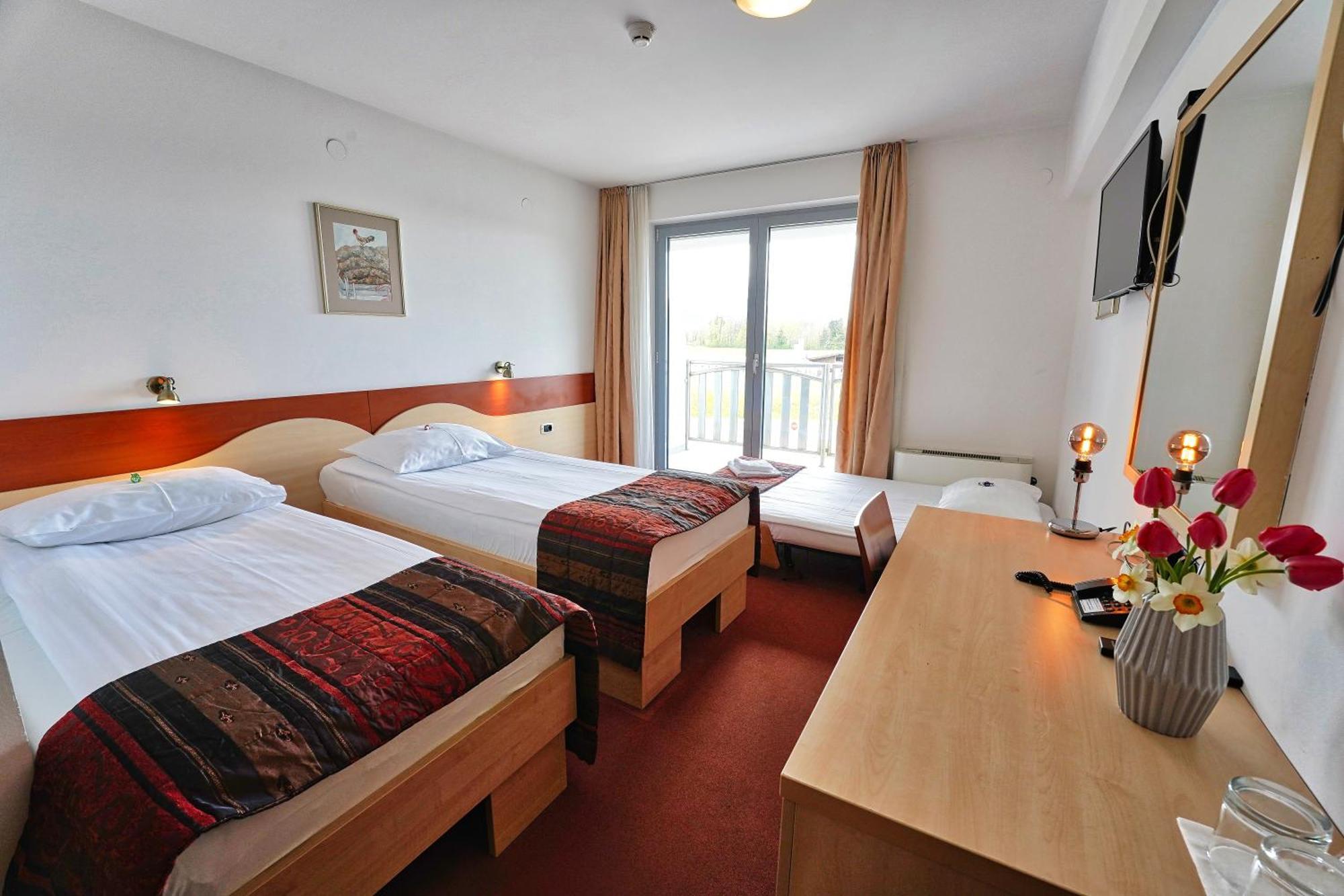 Hotel Krek Superior Lesce  Zewnętrze zdjęcie