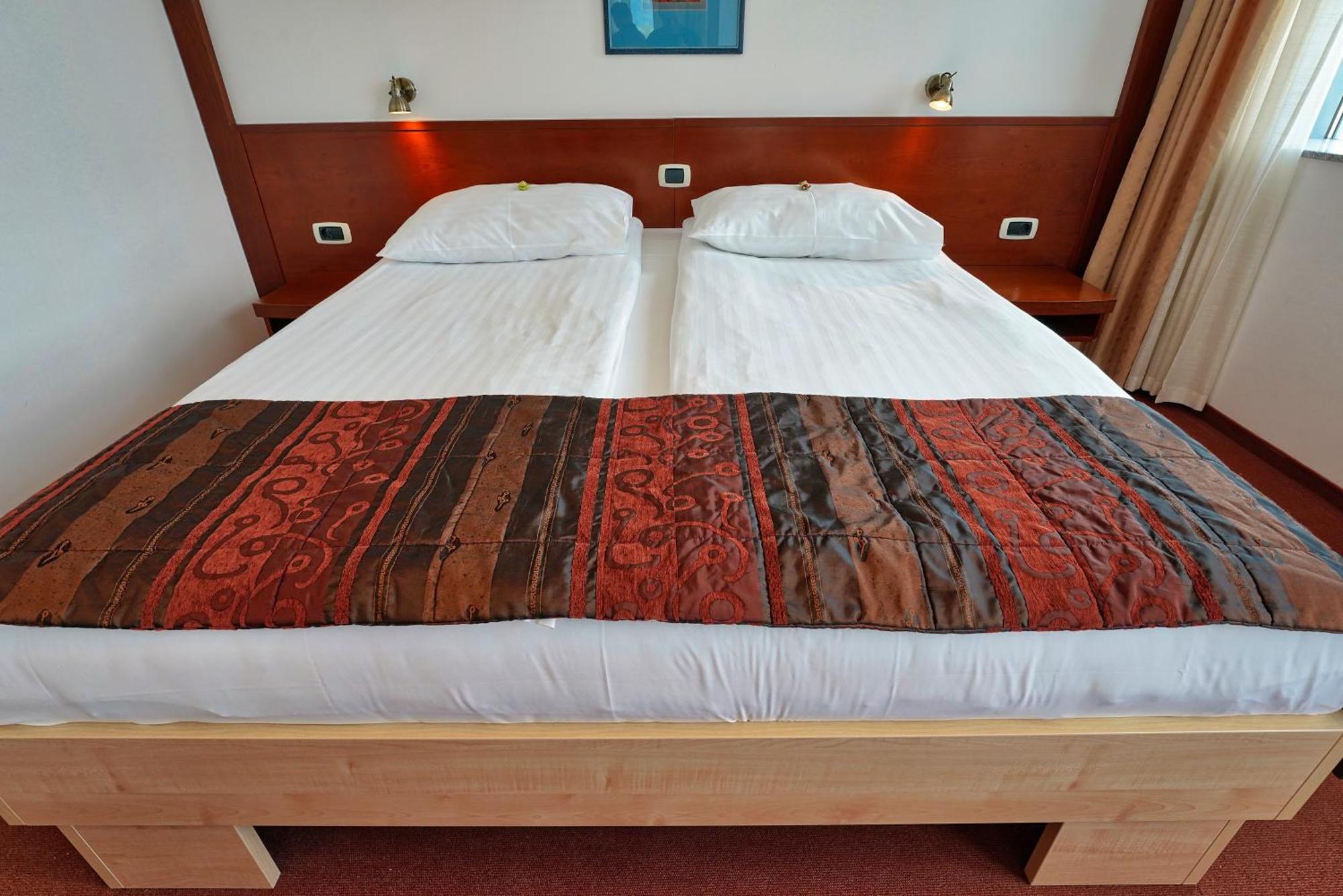 Hotel Krek Superior Lesce  Zewnętrze zdjęcie