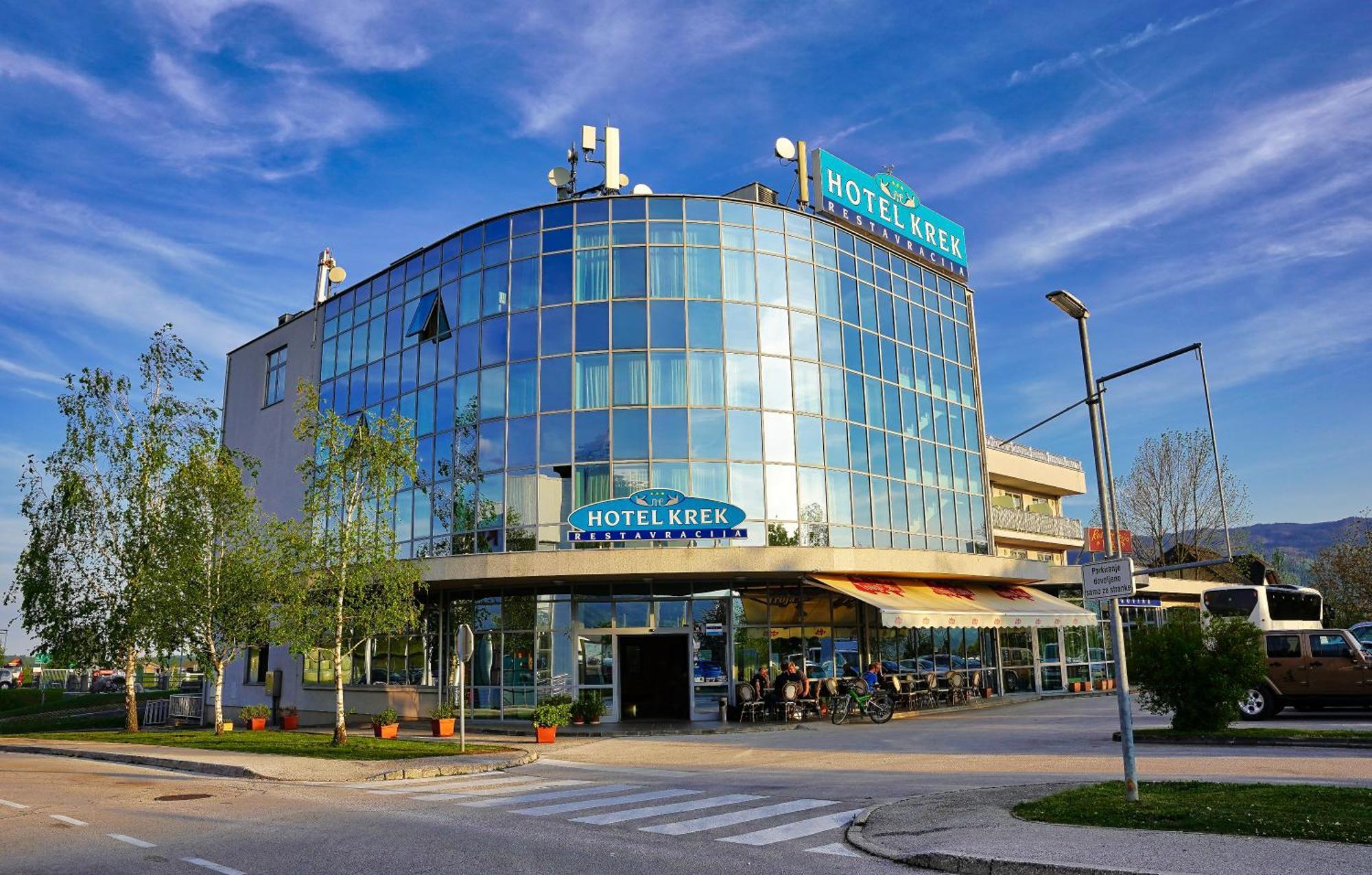 Hotel Krek Superior Lesce  Zewnętrze zdjęcie