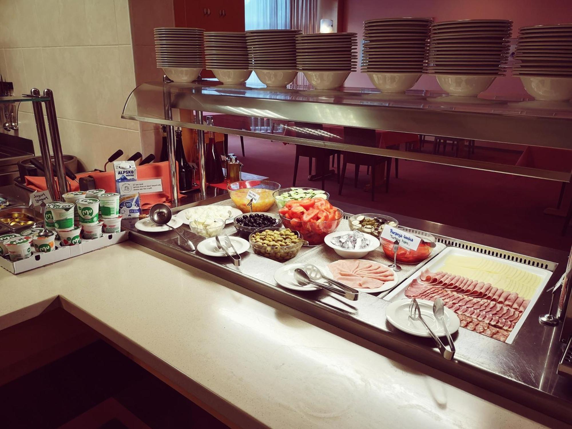 Hotel Krek Superior Lesce  Zewnętrze zdjęcie
