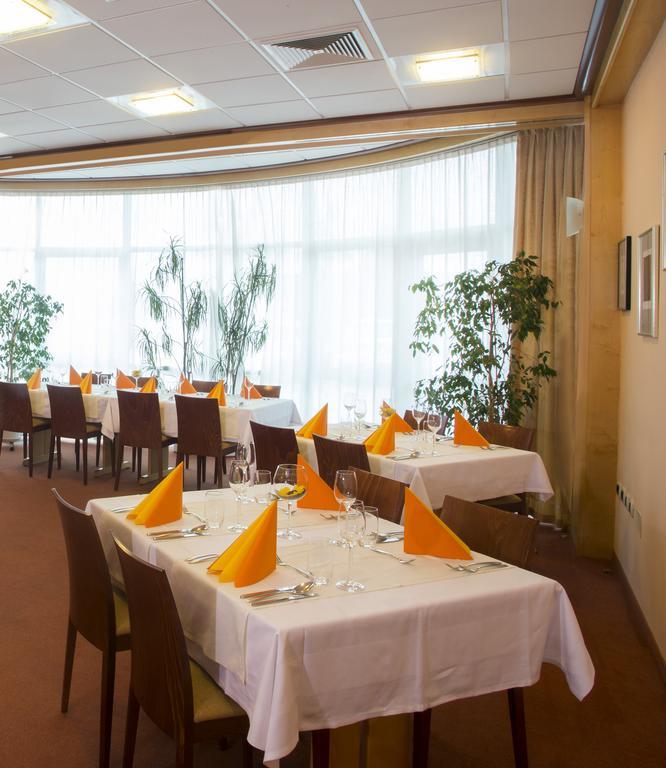 Hotel Krek Superior Lesce  Zewnętrze zdjęcie