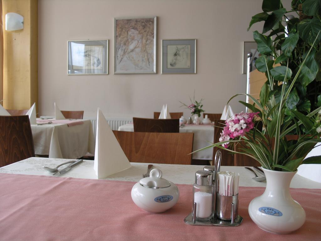 Hotel Krek Superior Lesce  Zewnętrze zdjęcie